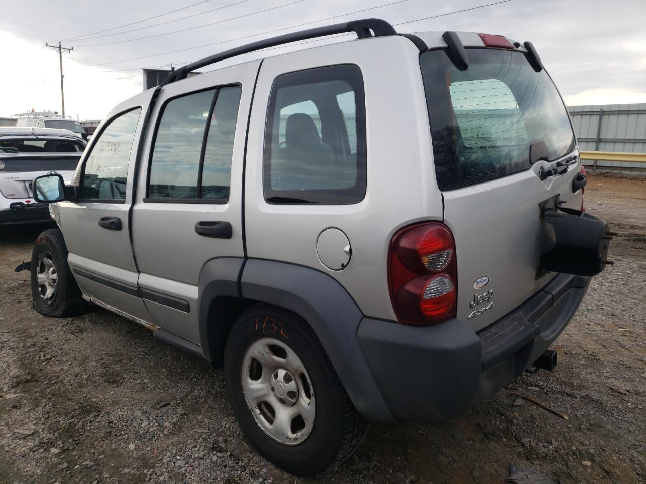 Photo 3 from auction – 2006 JEEP LIBERTY with VIN 1J4GL48K96W231224