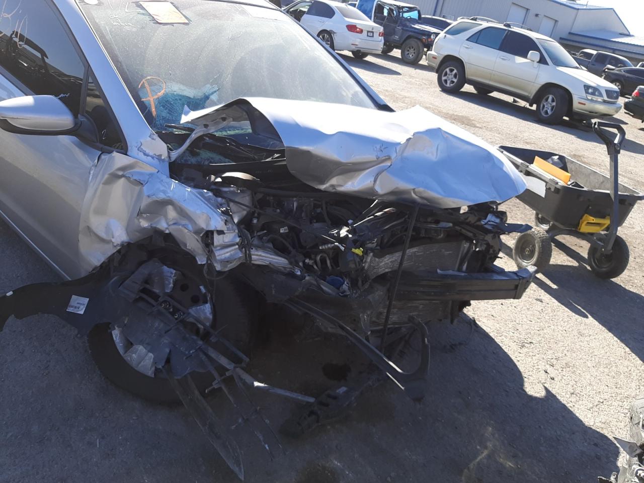 Photo 9 from auction – 2018 KIA FORTE LX with VIN 3KPFK4A70JE260852