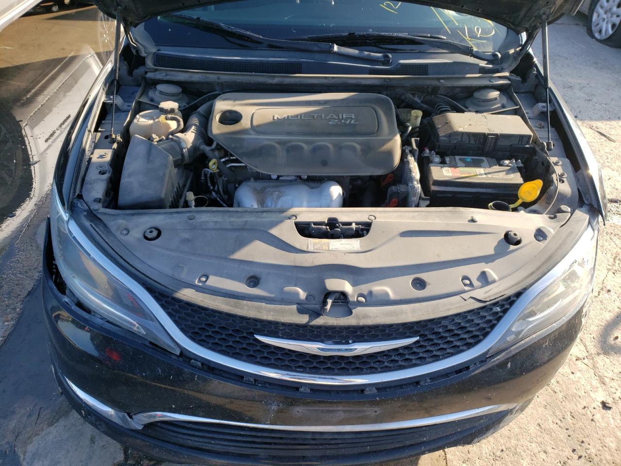 Photo 7 from auction – 2016 CHRYSLER 200 LIMITE with VIN 1C3CCCAB4GN123341