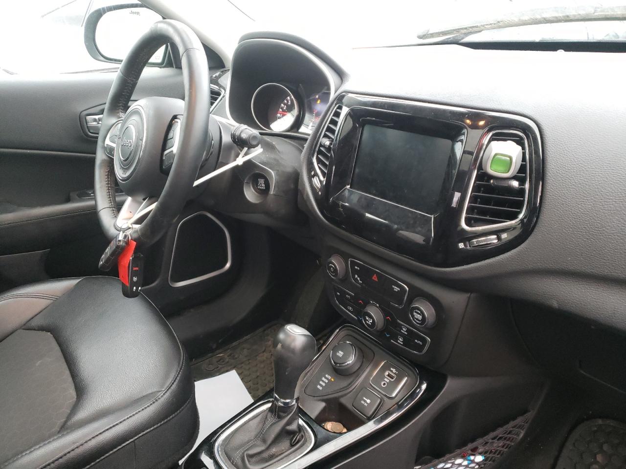 Photo 9 from auction – 2019 JEEP COMPASS LA with VIN 3C4NJDBB2KT653444