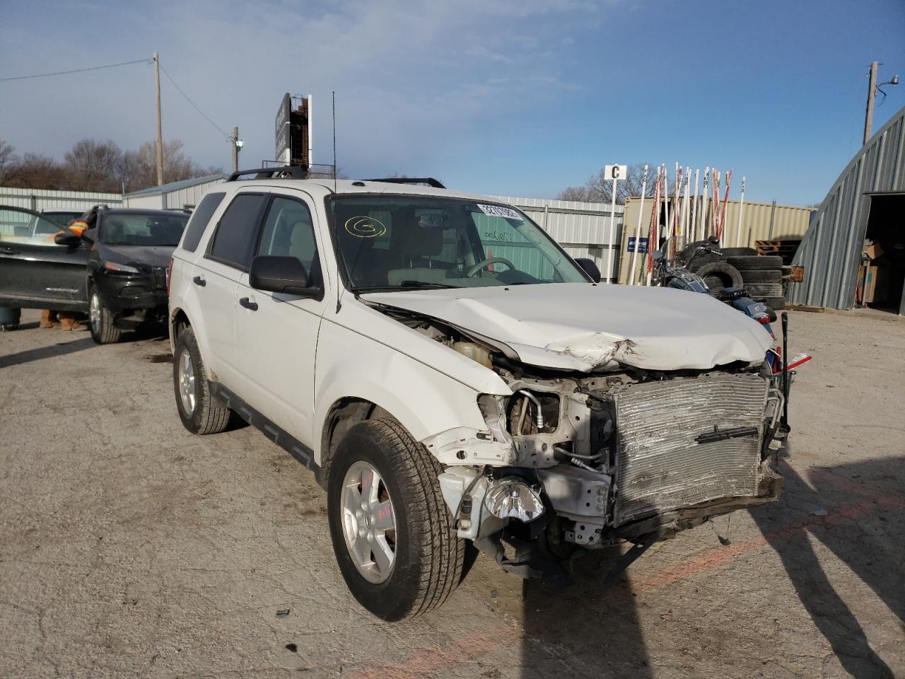 FORD ESCAPE XLT 2011 مع رقم تعريف المركبة 1FMCU0DG7BKA33895 - صورة من المزاد