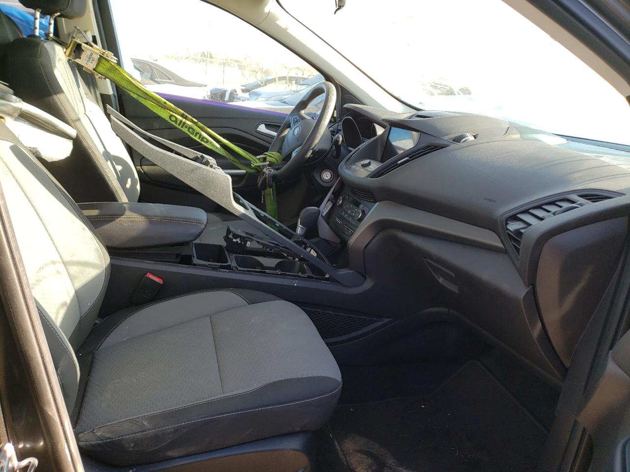 Photo 5 from auction – 2017 FORD ESCAPE SE with VIN 1FMCU0GD1HUC08267