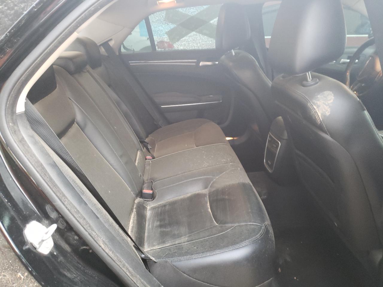Photo 6 from auction – 2015 CHRYSLER 300 LIMITE with VIN 2C3CCAAGXFH769331