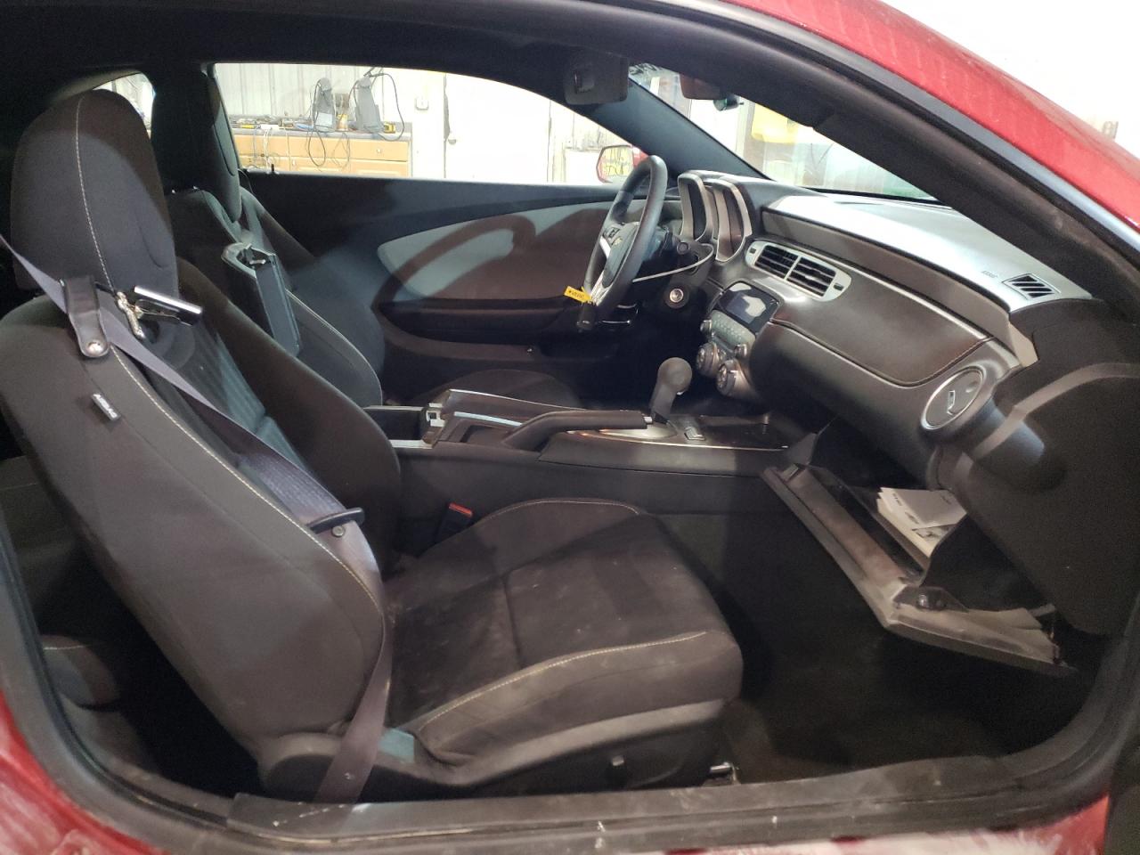 Photo 5 from auction – 2015 CHEVROLET CAMARO LS with VIN 2G1FB1E37F9290287