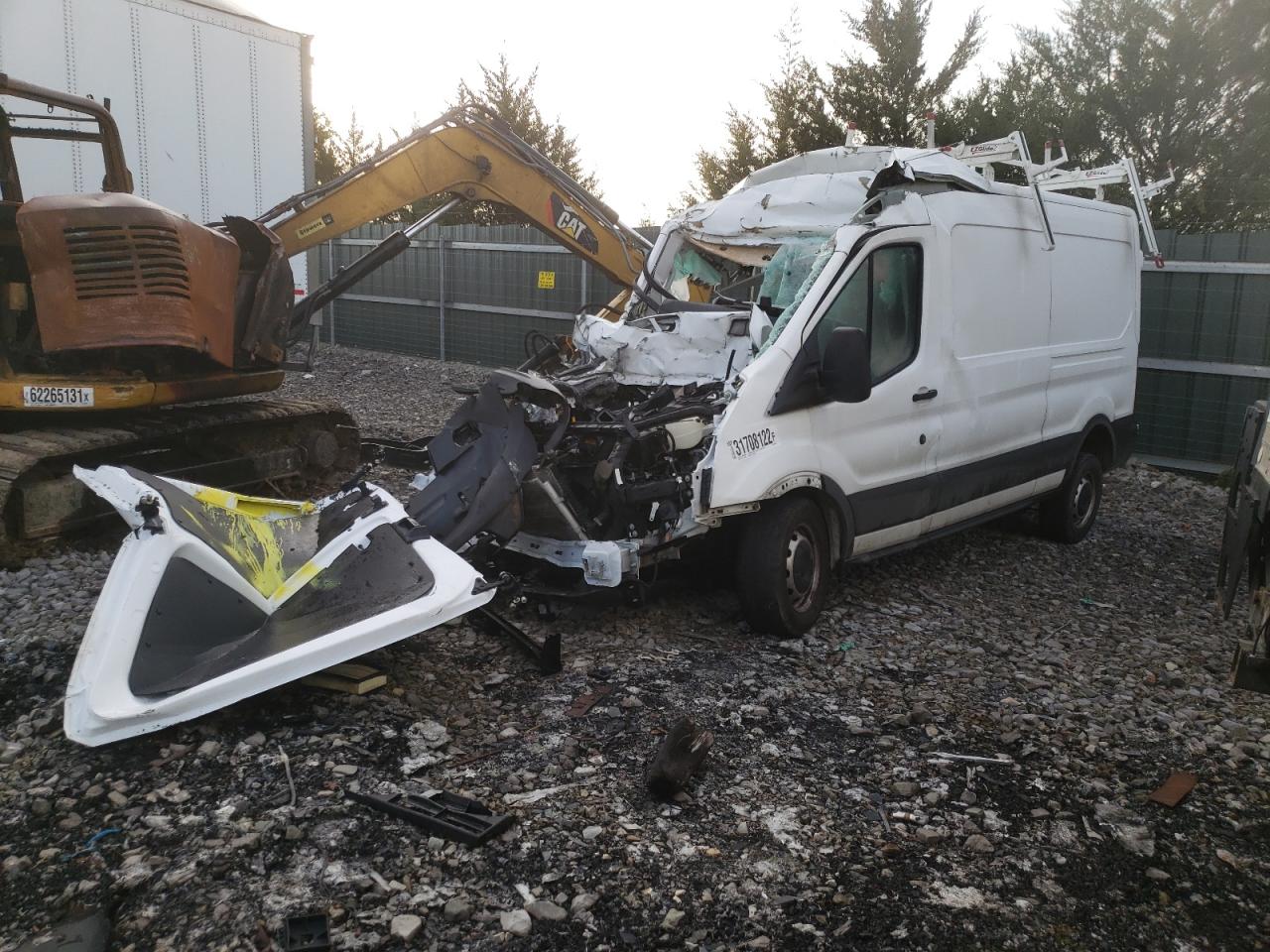 Zdjęcie 2 z aukcji – 2020 FORD TRANSIT T- z VIN 1FTBR1C83LKA80652