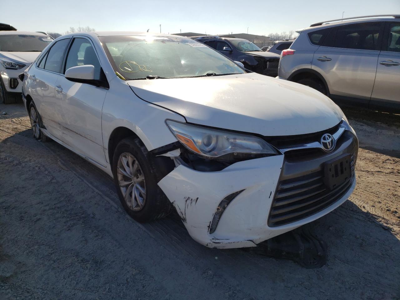 Photo 1 from auction – 2016 TOYOTA CAMRY LE with VIN 4T1BF1FK6GU542997