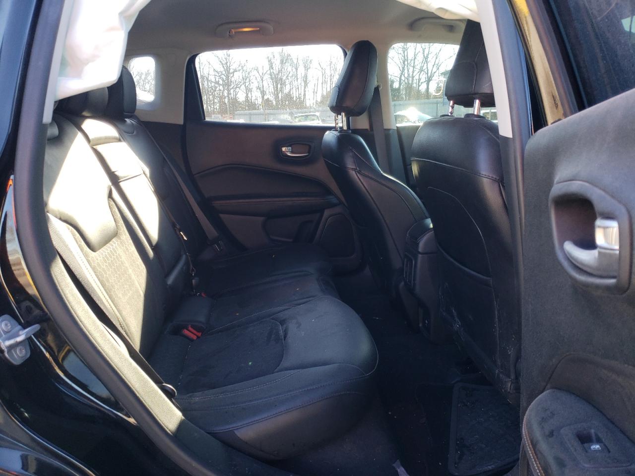 Photo 6 from auction – 2018 JEEP COMPASS with VIN 3C4NJCBB5JT166201