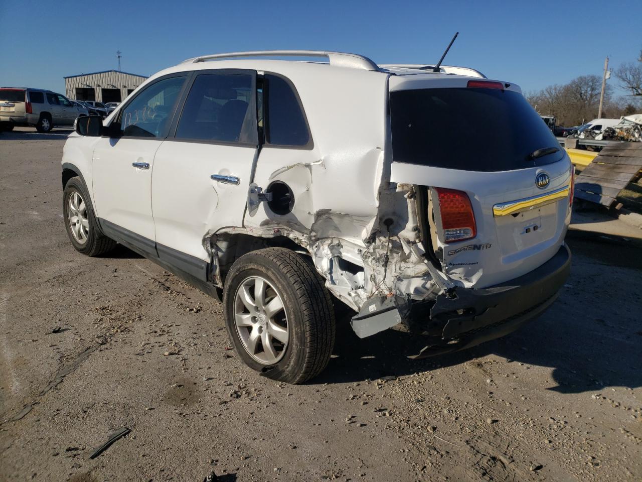 Photo 3 from auction – 2011 KIA SORENTO BA with VIN 5XYKT3A12BG104009