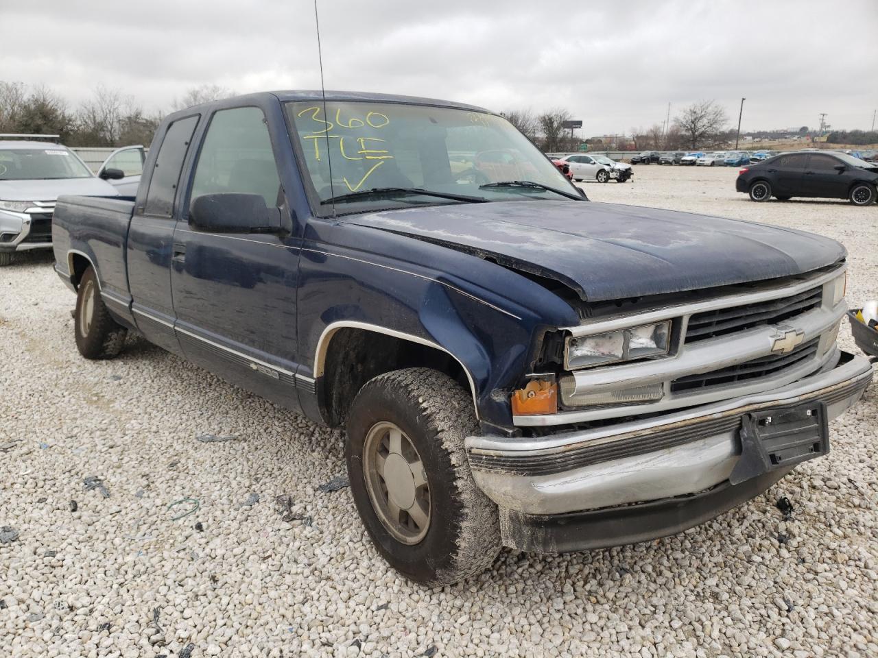 CHEVROLET GMT-400 C1 1996 with VIN 1GCEC19M7TE106820 - Photo from auction