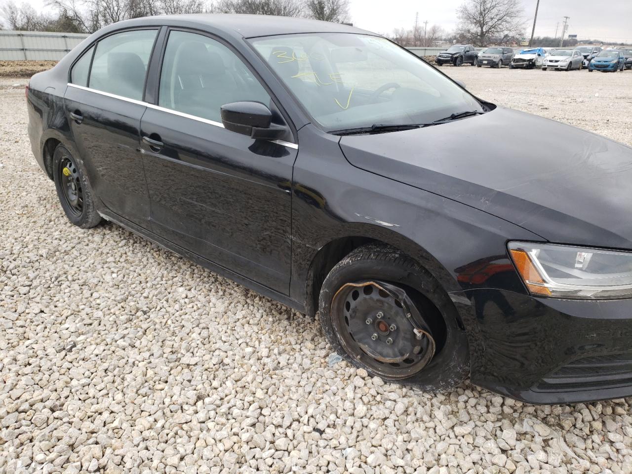 Photo 9 from auction – 2017 VOLKSWAGEN JETTA S with VIN 3VW2B7AJ9HM221606