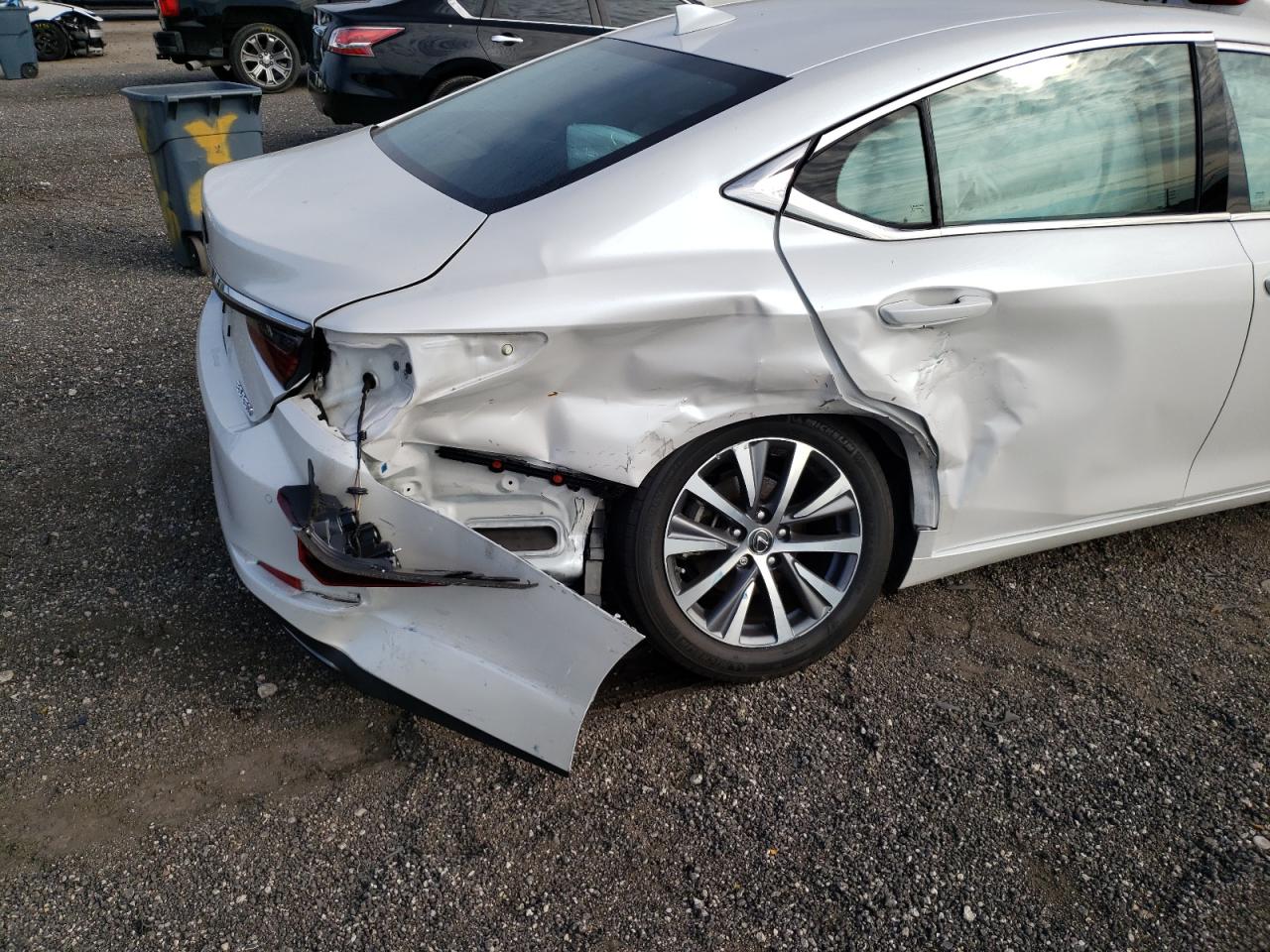 Photo 9 from auction – 2019 LEXUS ES 350 with VIN 58ABZ1B11KU045104