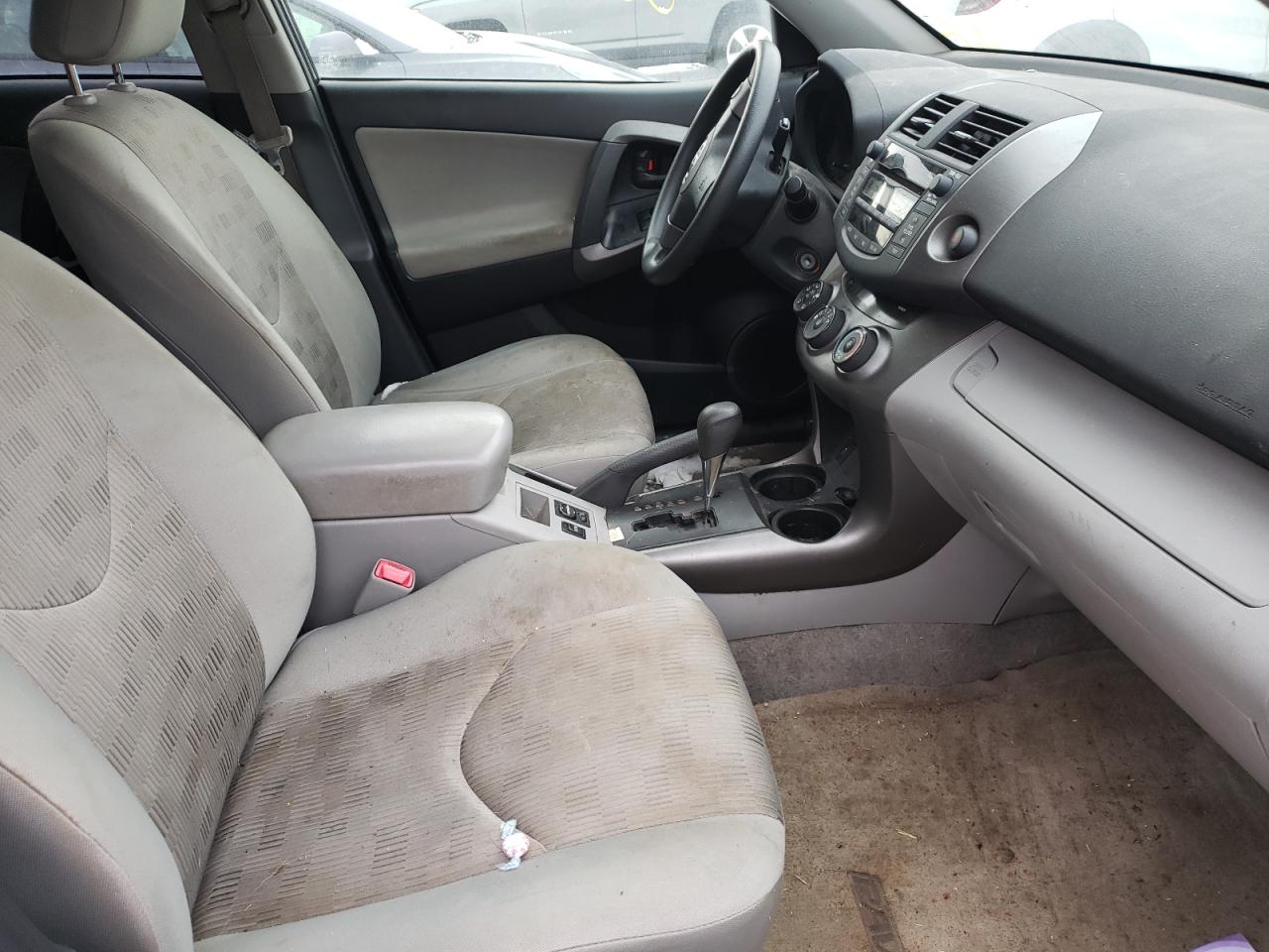 Photo 5 from auction – 2010 TOYOTA RAV4 with VIN JTMBF4DV5A5031396