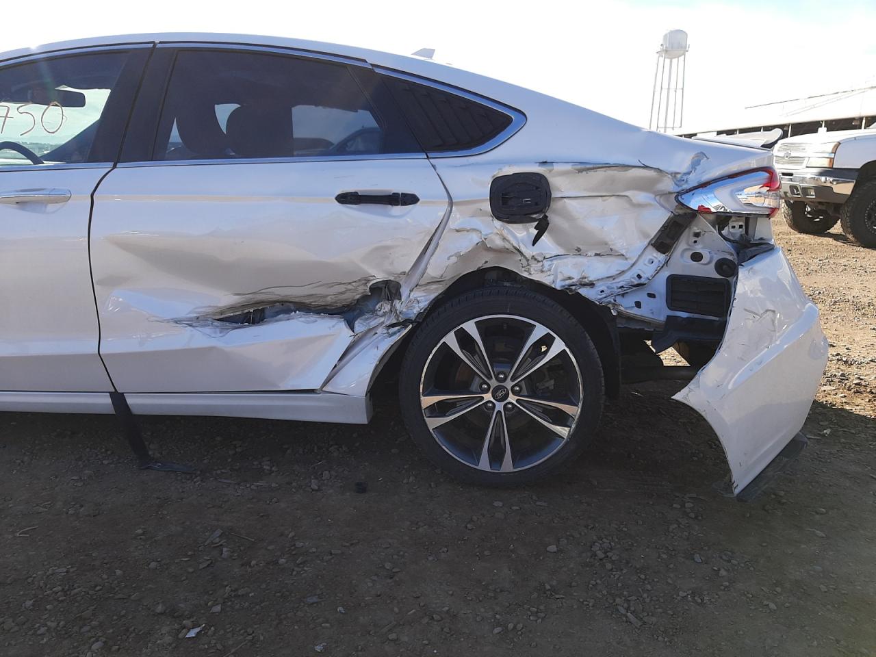 Photo 9 from auction – 2019 FORD FUSION TIT with VIN 3FA6P0K91KR285382