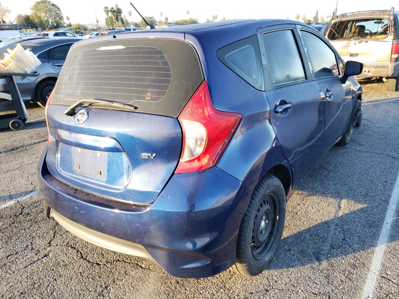 Photo 4 from auction – 2019 NISSAN VERSA NOTE with VIN 3N1CE2CP7KL362418