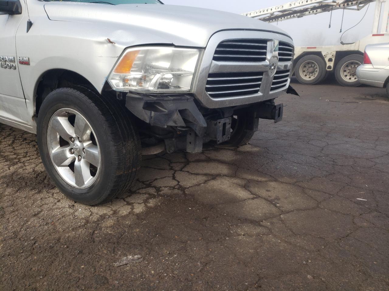 Photo 9 from auction – 2015 RAM 1500 SLT with VIN 1C6RR6GT3FS714404