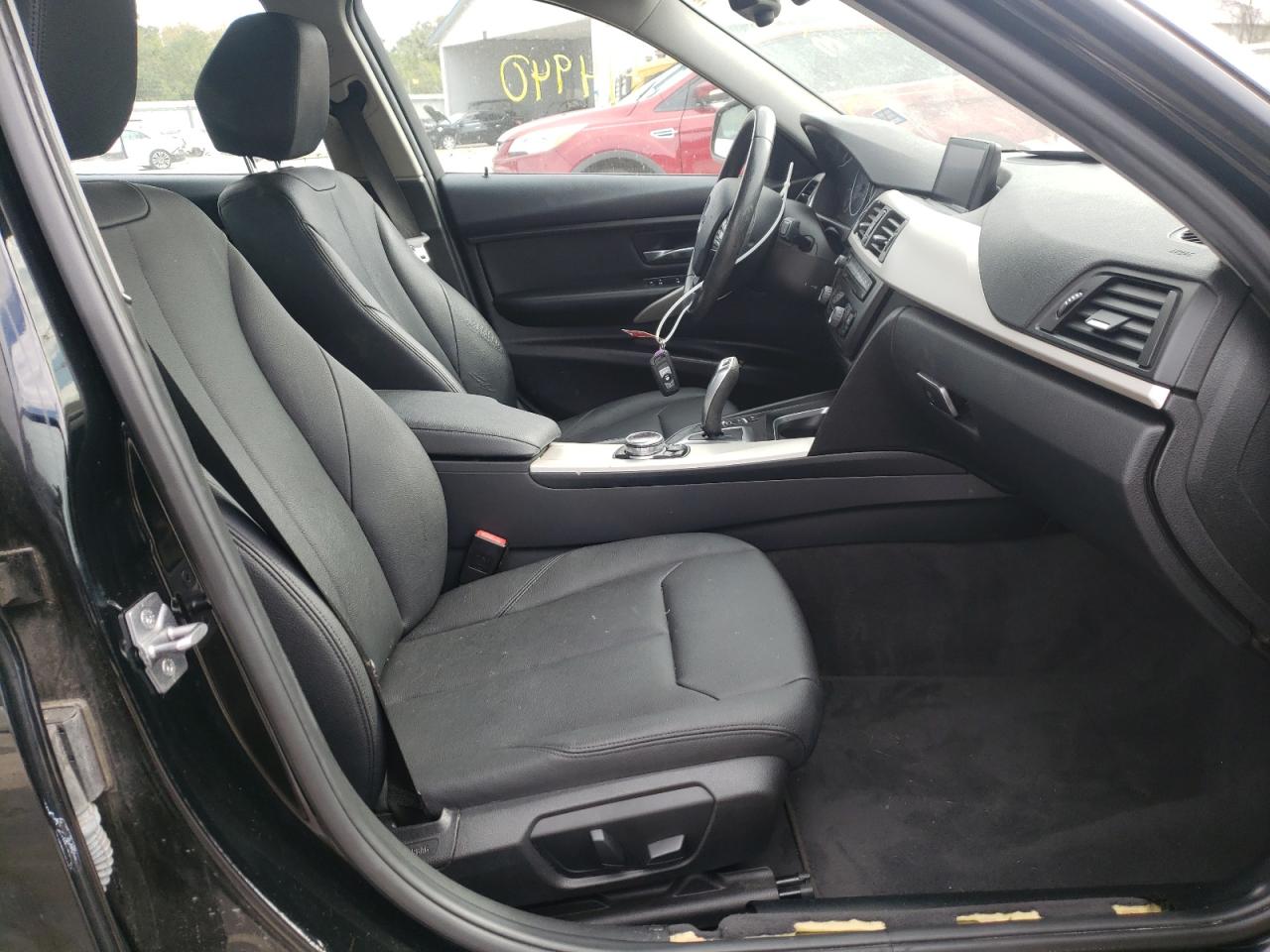 Photo 5 from auction – 2015 BMW 320 I with VIN WBA3B1C54FK136095