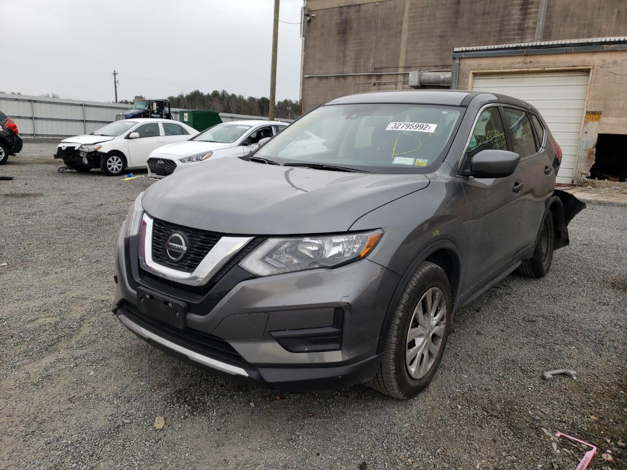Photo 2 from auction – 2019 NISSAN ROGUE S with VIN 5N1AT2MV2KC812507