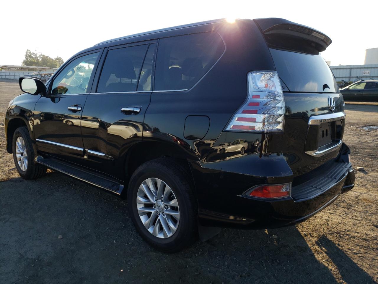 Photo 3 from auction – 2019 LEXUS GX 460 with VIN JTJBM7FX0K5235513