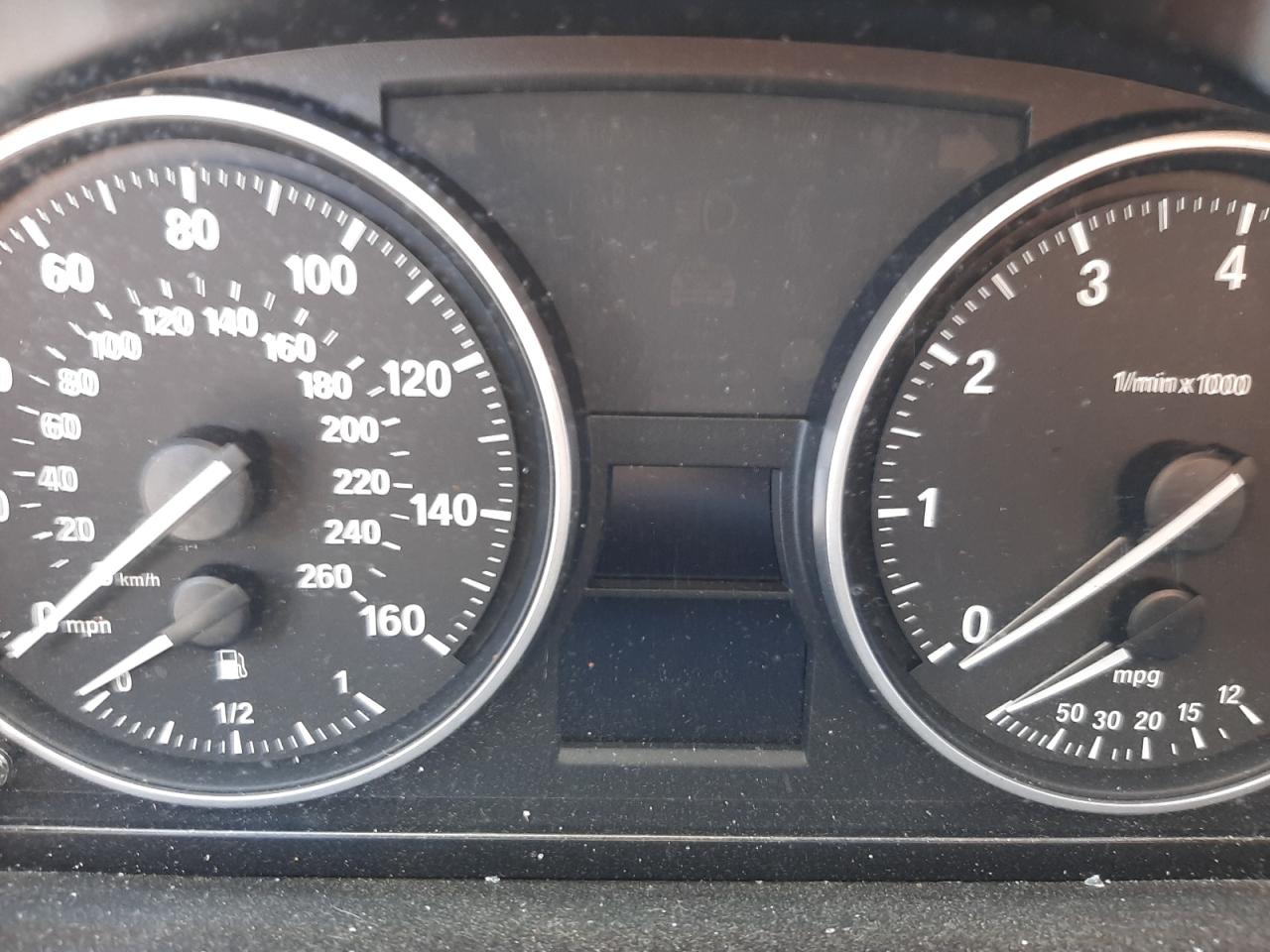 Zdjęcie 8 z aukcji – 2011 BMW 328 I z VIN WBAPH7G58BNM58633