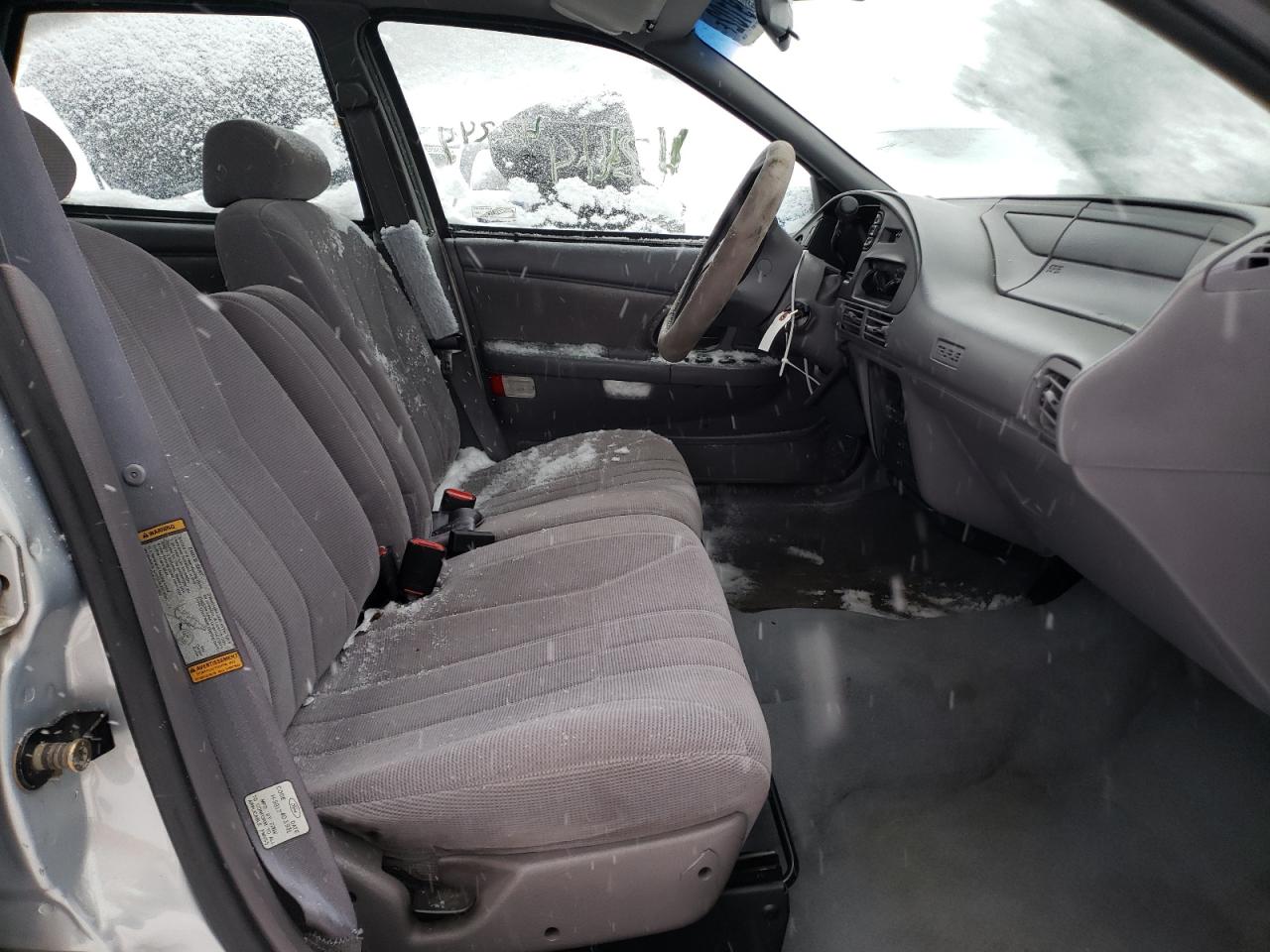 Photo 5 from auction – 1994 FORD TAURUS GL with VIN 1FALP52U7RG130907