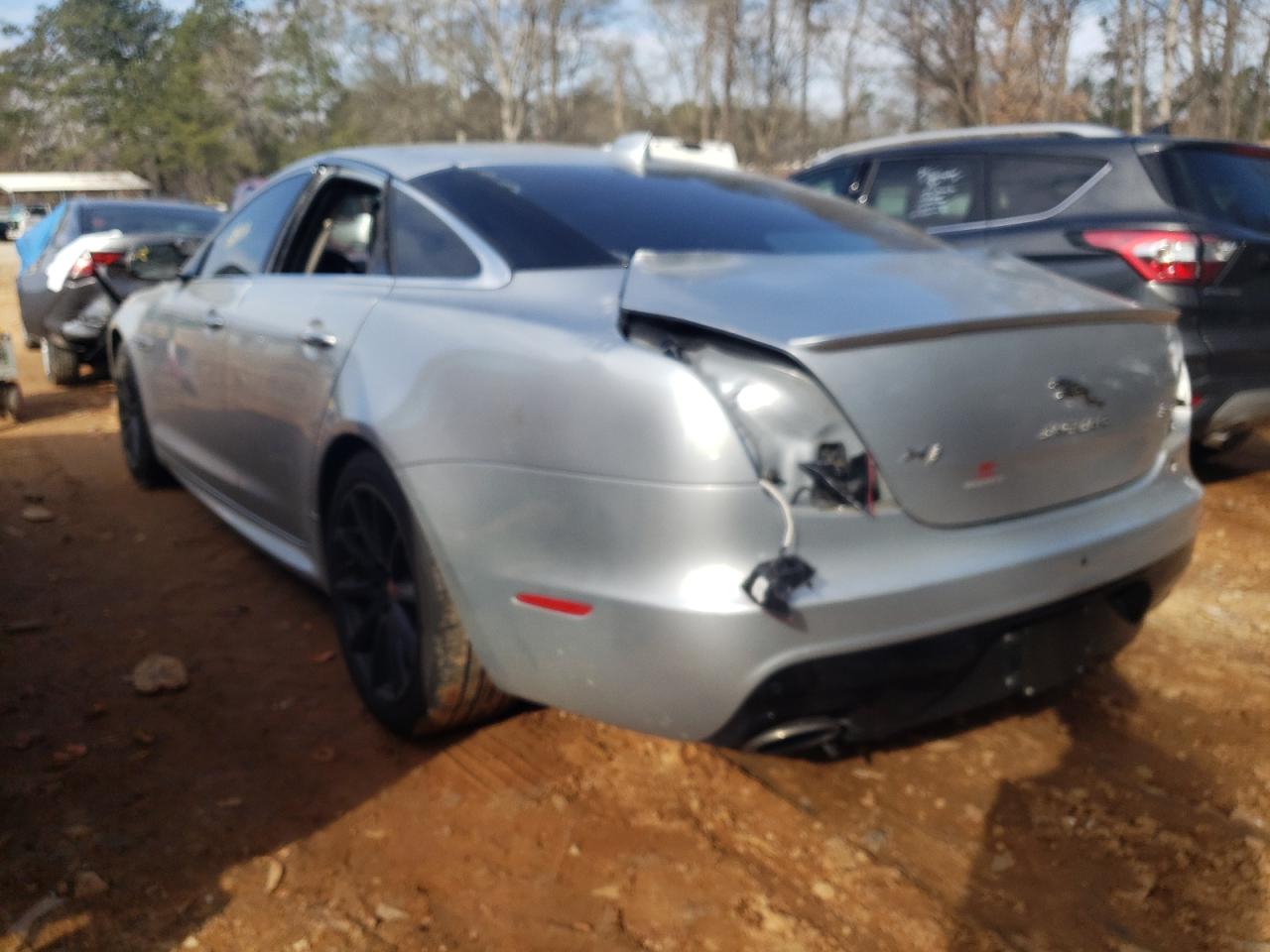 Photo 3 from auction – 2016 JAGUAR XJ with VIN SAJWA1C7XG8W02813