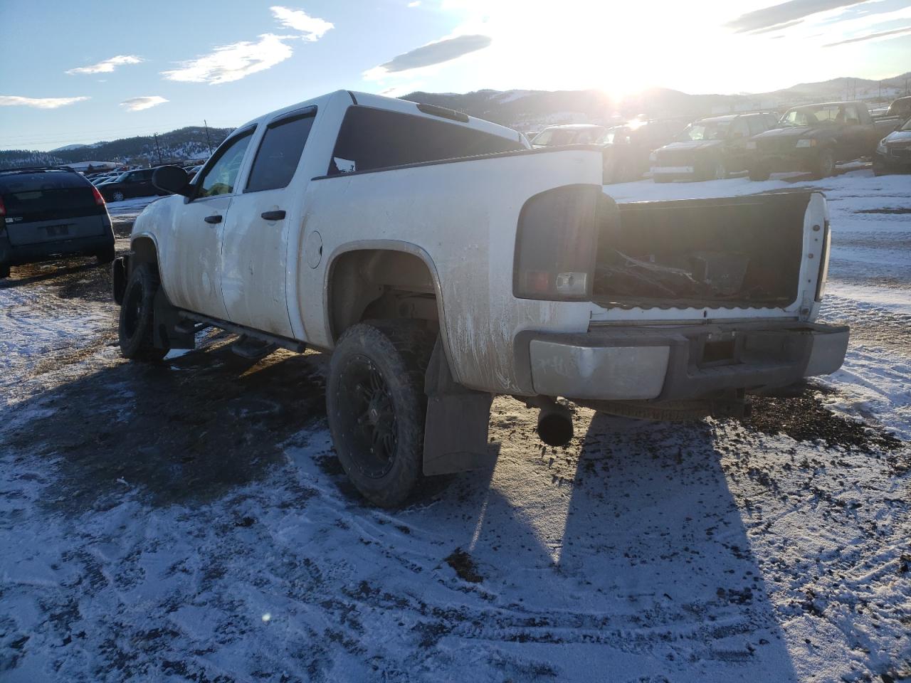 Photo 3 from auction – 2010 CHEVROLET SILVERADO with VIN 3GCRKSE33AG174352