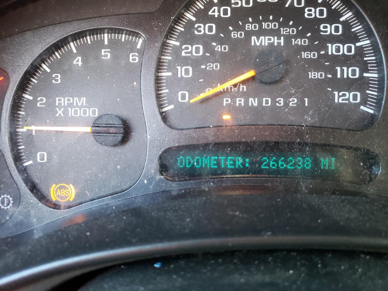 Photo 8 from auction – 2006 CHEVROLET SILVERADO with VIN 1GCGC13U26F240652