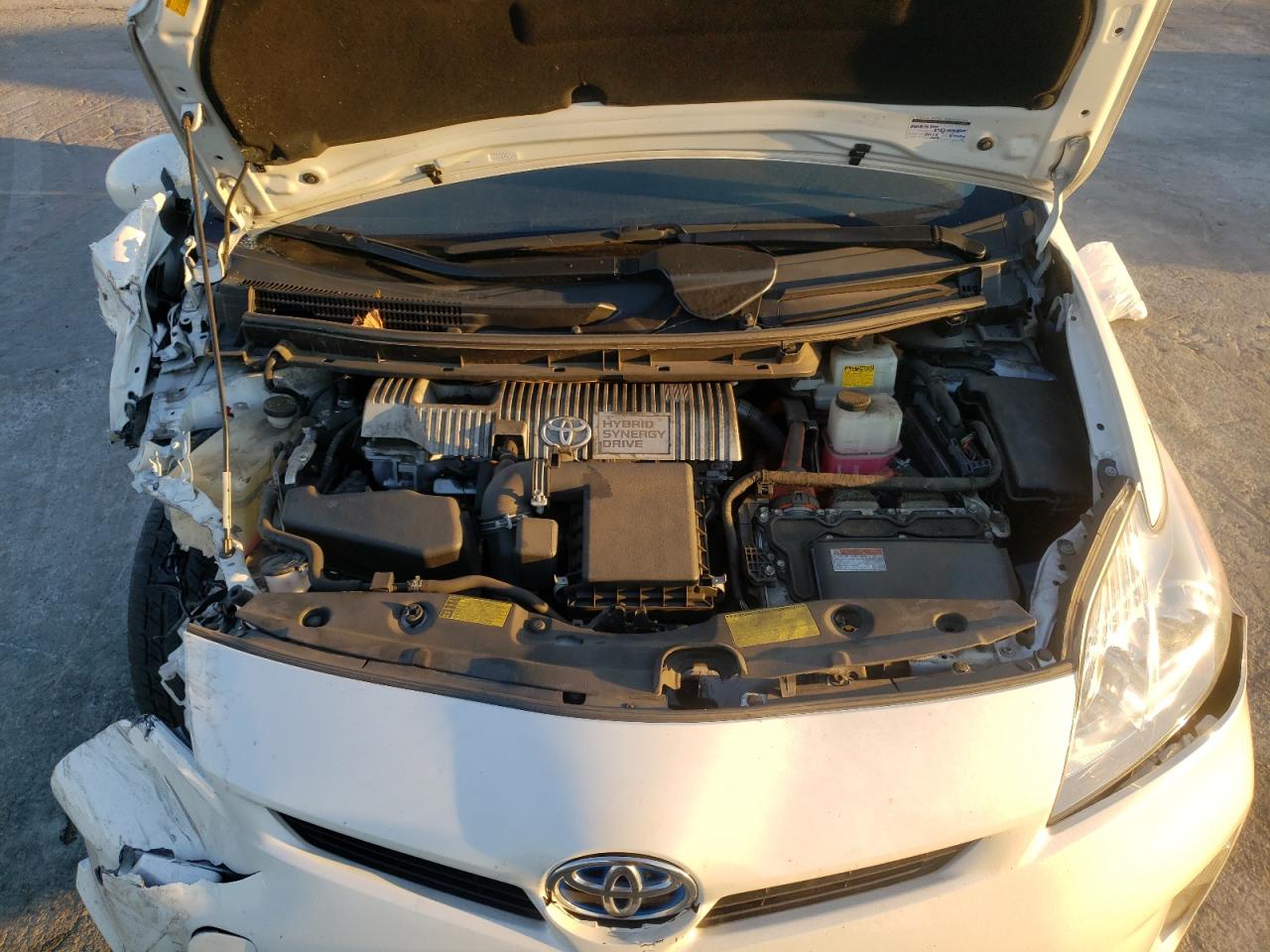 Photo 7 from auction – 2013 TOYOTA PRIUS with VIN JTDKN3DU4D0338564