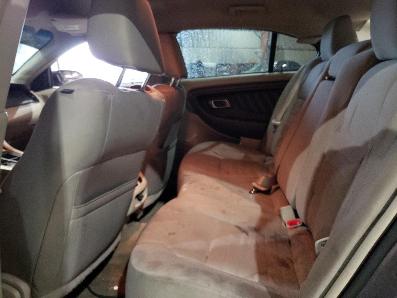 Photo 6 from auction – 2011 FORD TAURUS SE with VIN 1FAHP2DWXBG159021