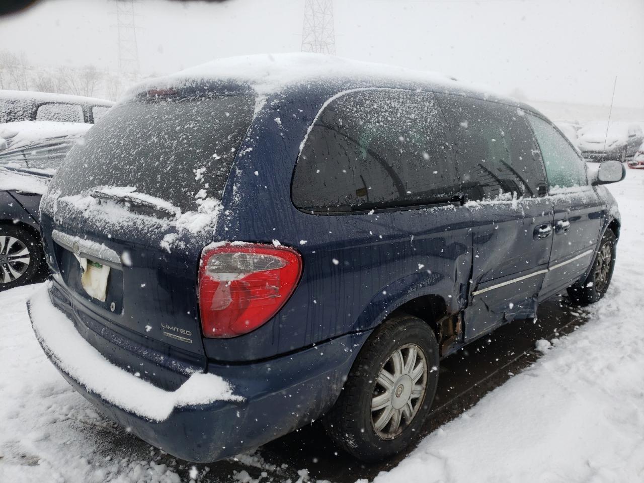 Photo 4 from auction – 2004 CHRYSLER TOWN & COU with VIN 2C8GT64L54R546218