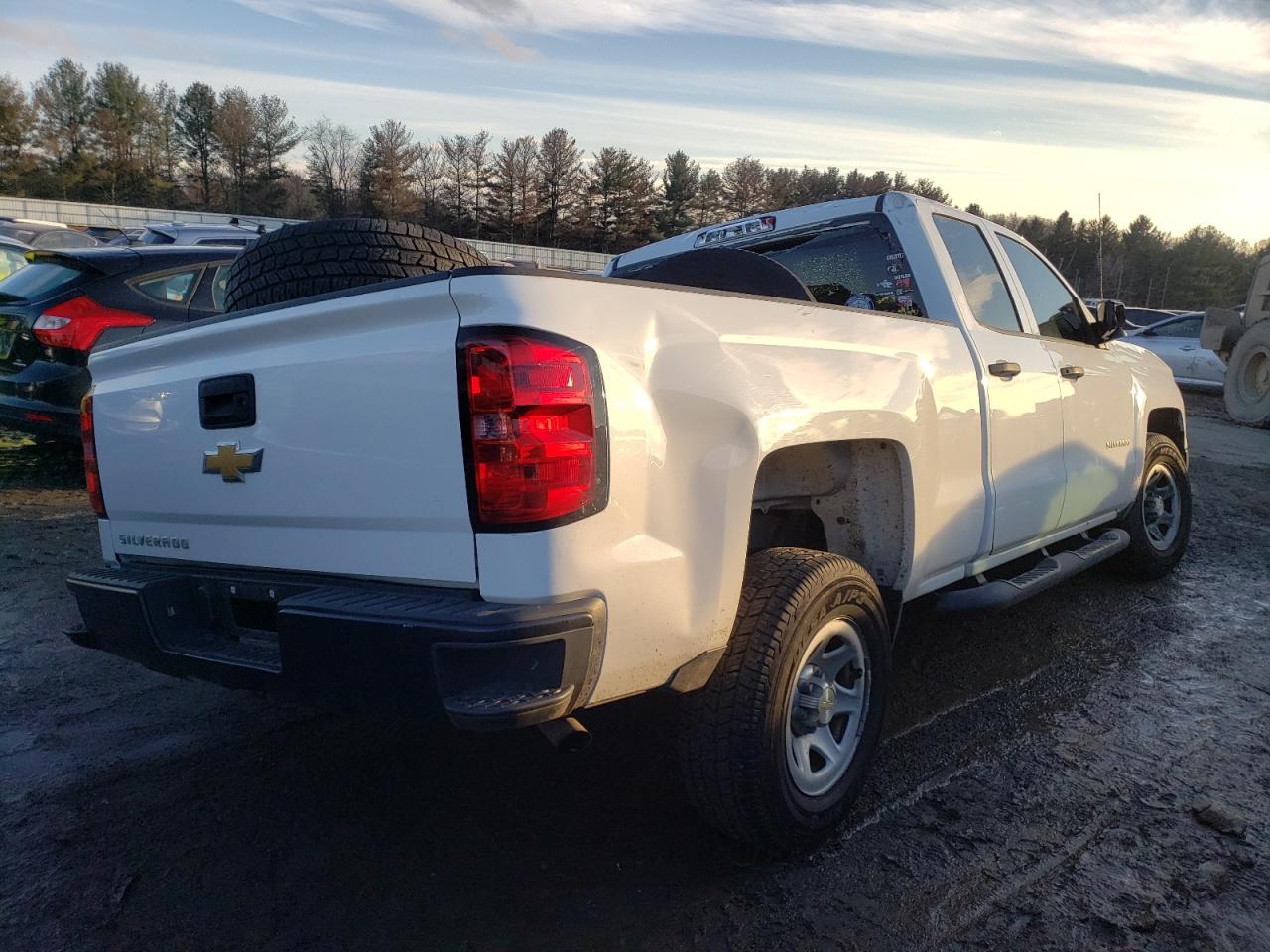 Photo 4 from auction – 2015 CHEVROLET SILVERADO with VIN 1GCVKPEC2FZ273571