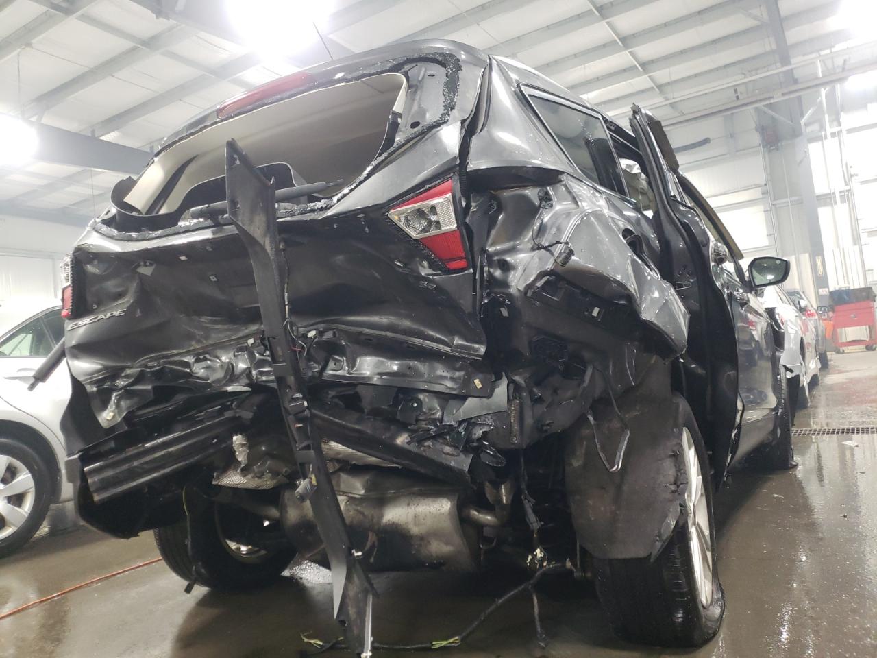 Photo 9 from auction – 2017 FORD ESCAPE SE with VIN 1FMCU0GD0HUC20409