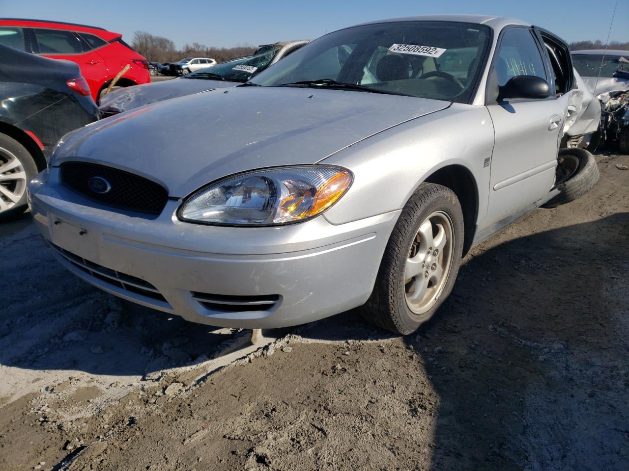 Photo 2 from auction – 2004 FORD TAURUS SES with VIN 1FAFP55S64G159959