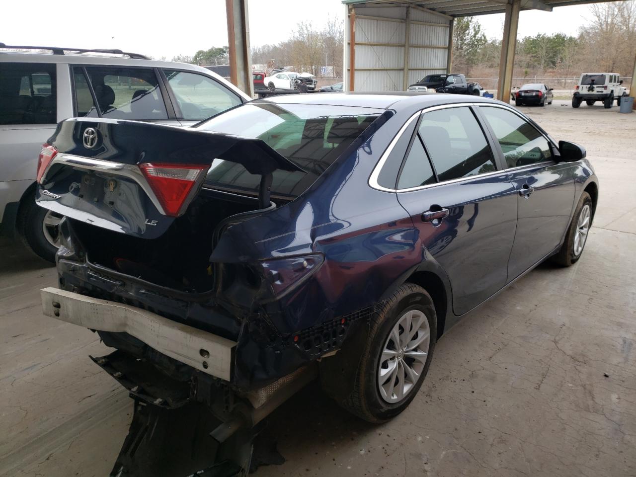 Photo 4 from auction – 2017 TOYOTA CAMRY LE with VIN 4T1BF1FK4HU721234