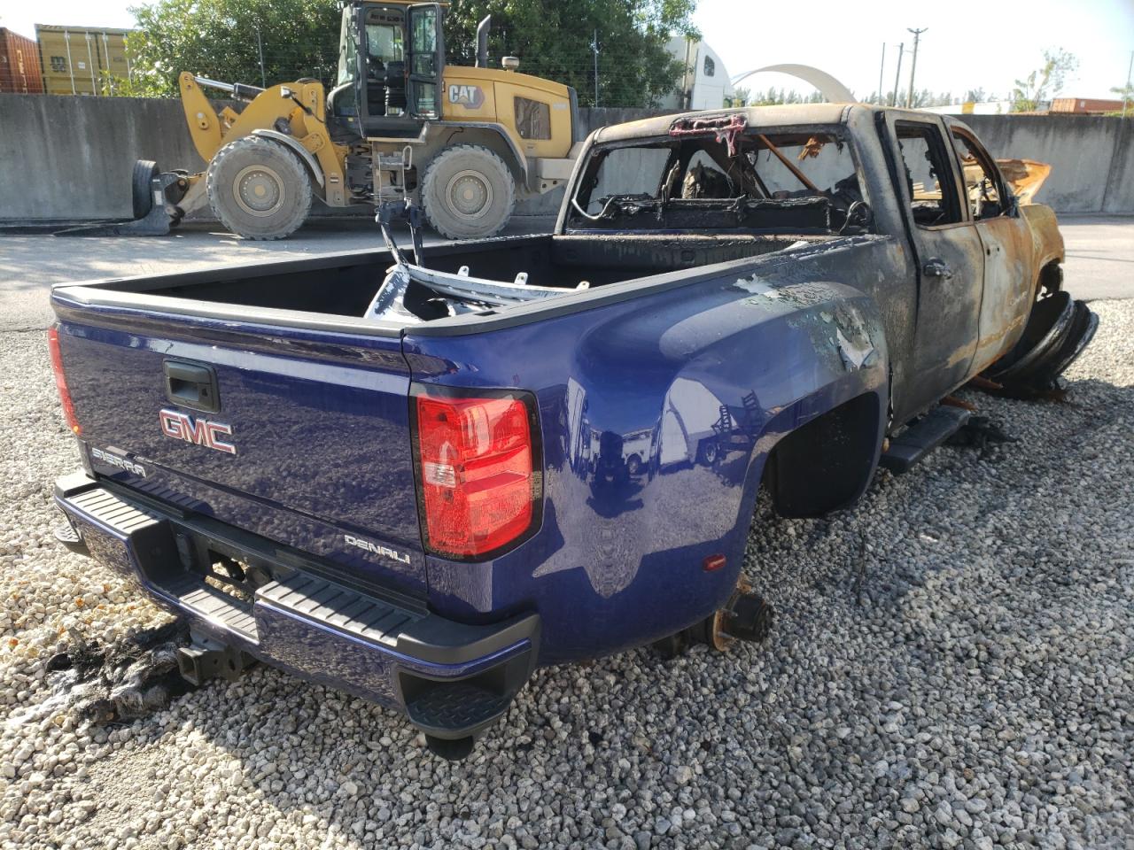 Photo 4 from auction – 2015 GMC SIERRA K35 with VIN 1GT424E81FF552162