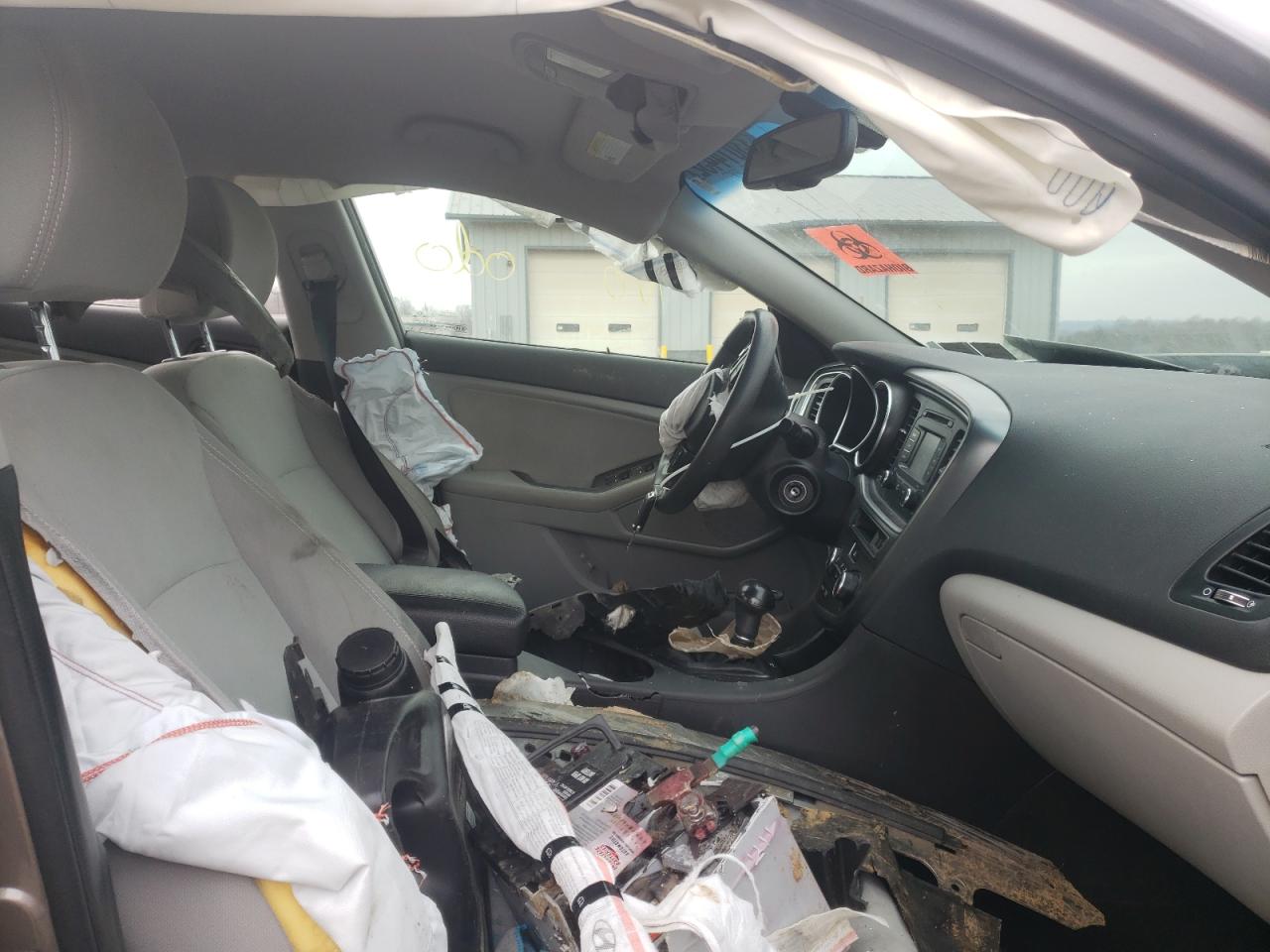 Photo 5 from auction – 2015 KIA OPTIMA with VIN 5XXGM4A72FG367446