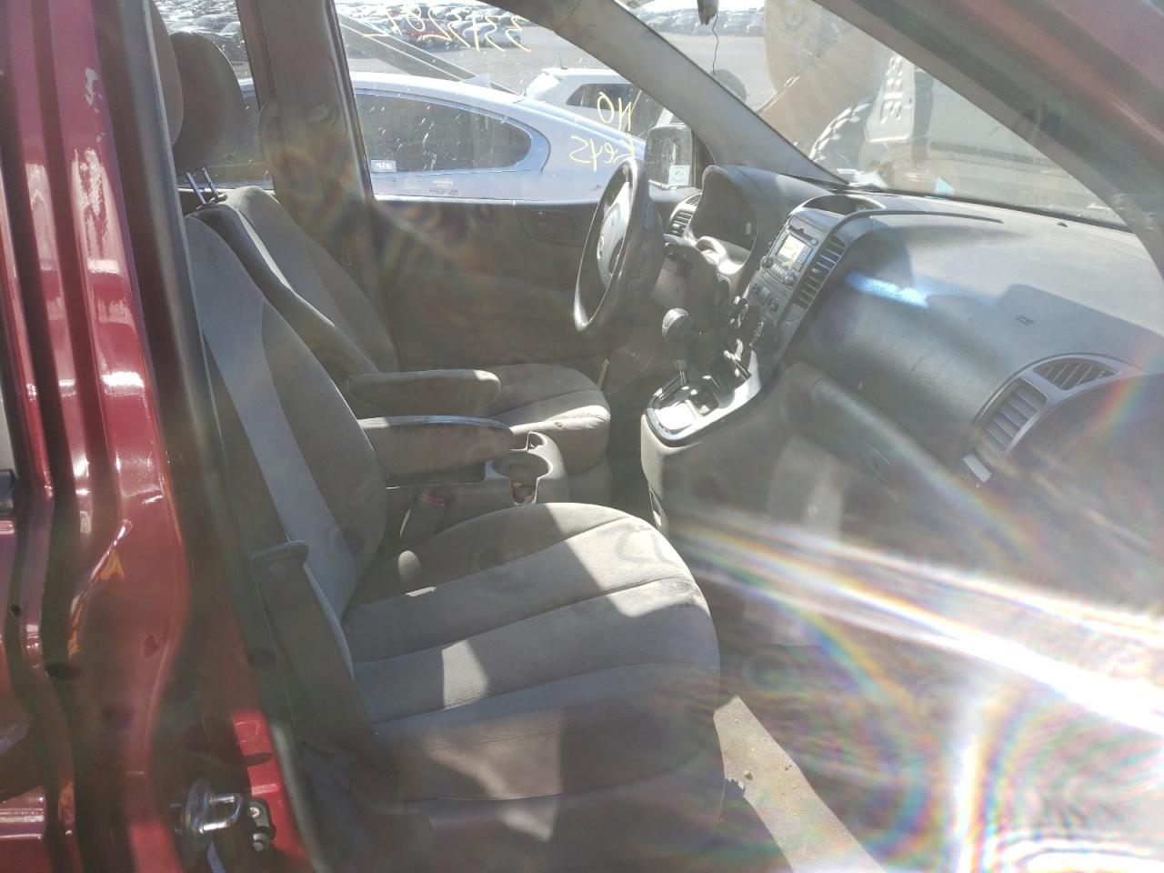 Photo 5 from auction – 2012 KIA SEDONA LX with VIN KNDMG4C75C6476176