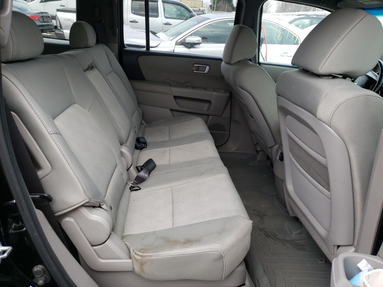 Foto 6 de la subasta – 2011 HONDA PILOT LX con VIN 5FNYF4H21BB061490