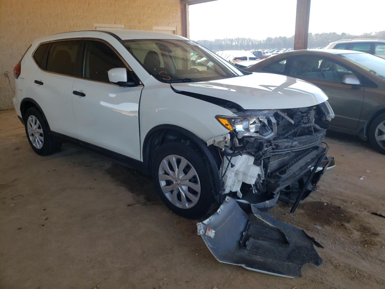 Photo 1 from auction – 2018 NISSAN ROGUE S with VIN 5N1AT2MT2JC705356