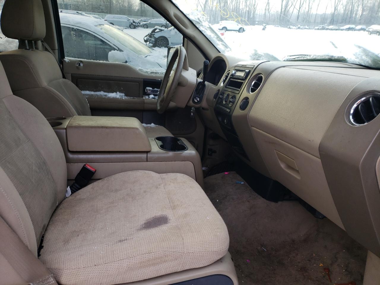 Photo 5 from auction – 2004 FORD F150 with VIN 1FTPX14584NC57731