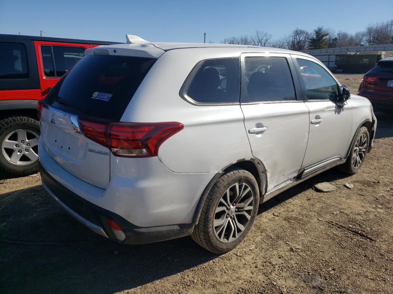 Photo 4 from auction – 2017 MITSUBISHI OUTLANDER with VIN JA4AD2A36HZ011731
