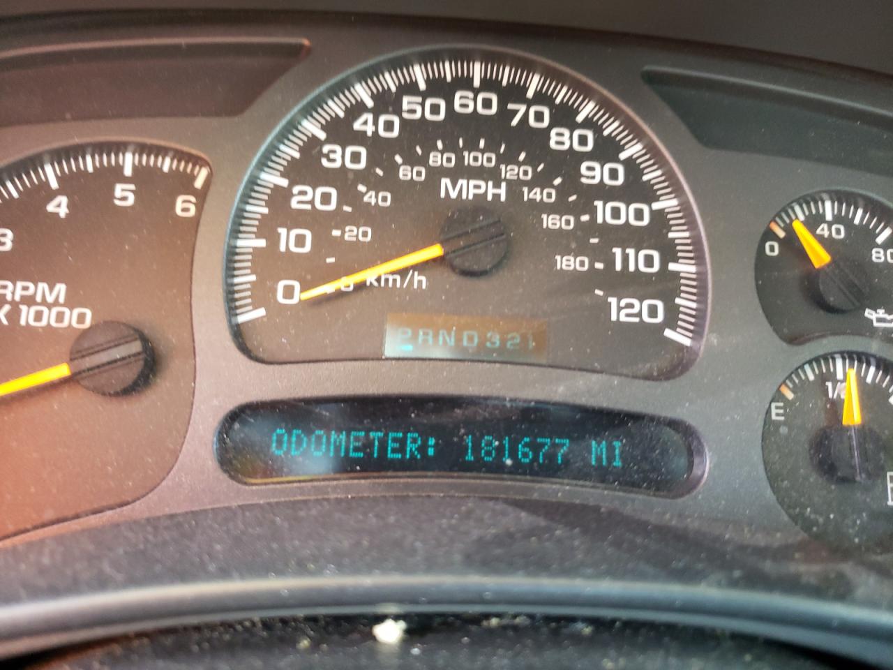 Photo 8 from auction – 2004 CHEVROLET SILVERADO with VIN 2GCEC13T041316713