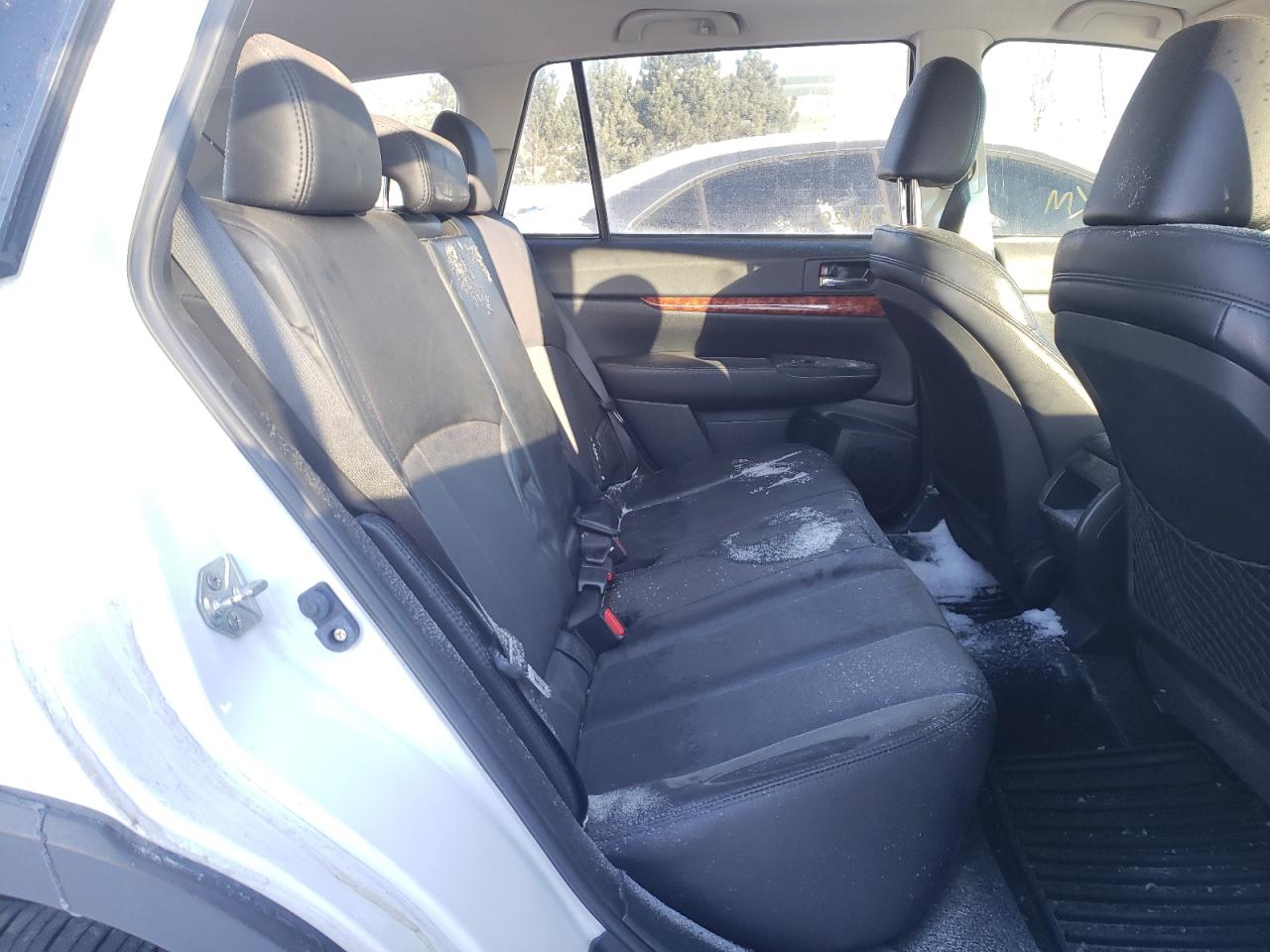 Photo 6 from auction – 2011 SUBARU OUTBACK 3. with VIN 4S4BRJLC3B2313024
