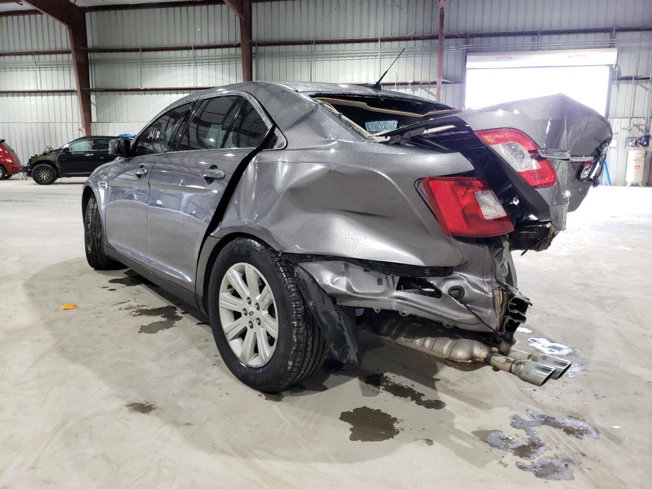 Photo 3 from auction – 2011 FORD TAURUS SE with VIN 1FAHP2DWXBG159021