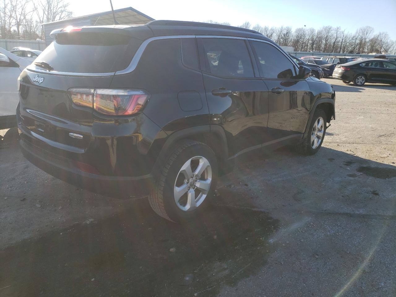 Photo 4 from auction – 2018 JEEP COMPASS with VIN 3C4NJCBB5JT166201