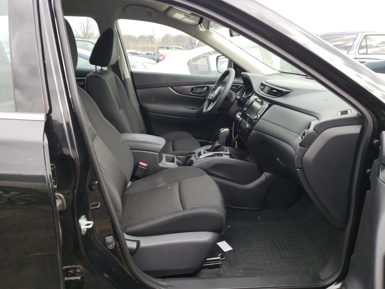 Photo 5 from auction – 2020 NISSAN ROGUE S with VIN KNMAT2MV0LP522118