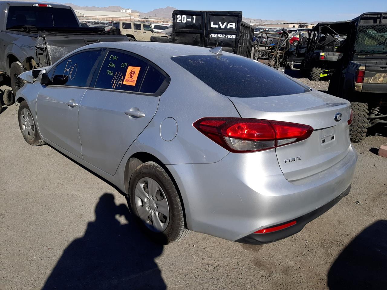 Photo 3 from auction – 2018 KIA FORTE LX with VIN 3KPFK4A70JE260852