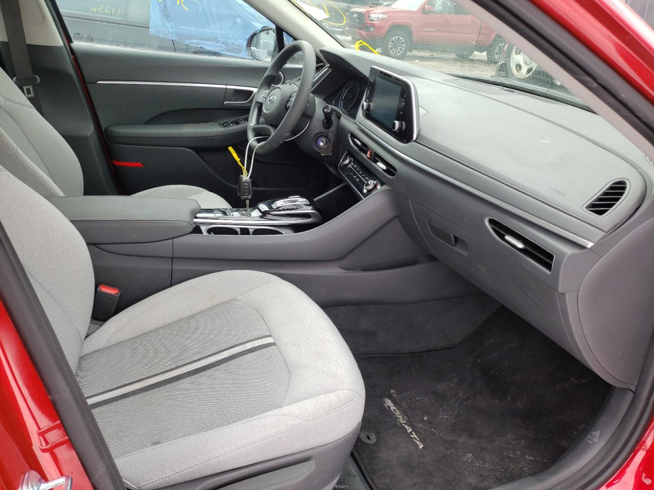 Photo 5 from auction – 2022 HYUNDAI SONATA SE with VIN 5NPEG4JA2NH136690