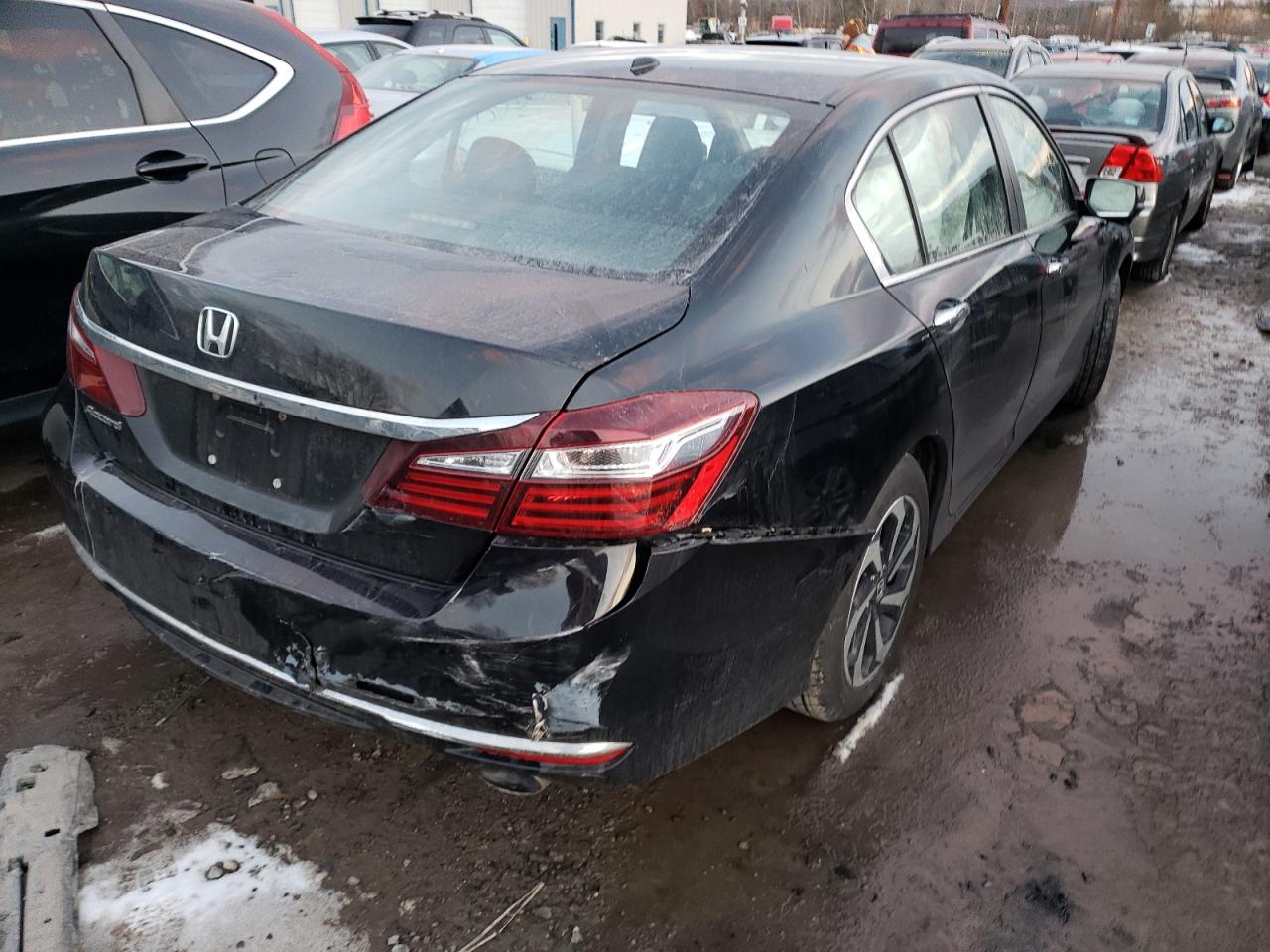 Photo 4 from auction – 2017 HONDA ACCORD EXL with VIN 1HGCR2F99HA033574