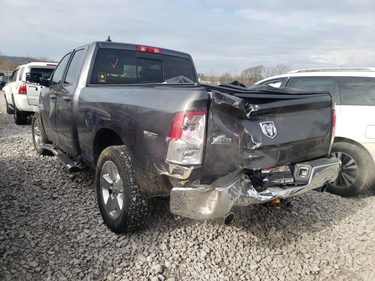 Photo 3 from auction – 2018 RAM 1500 SLT with VIN 1C6RR6GT1JS174043